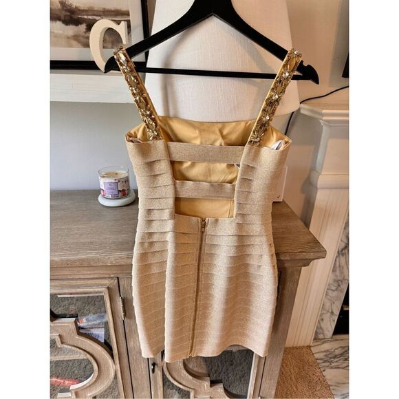 Sherri Hill Gold Tiered Stretch Mini Dress, Size 6 - Picture 7 of 14